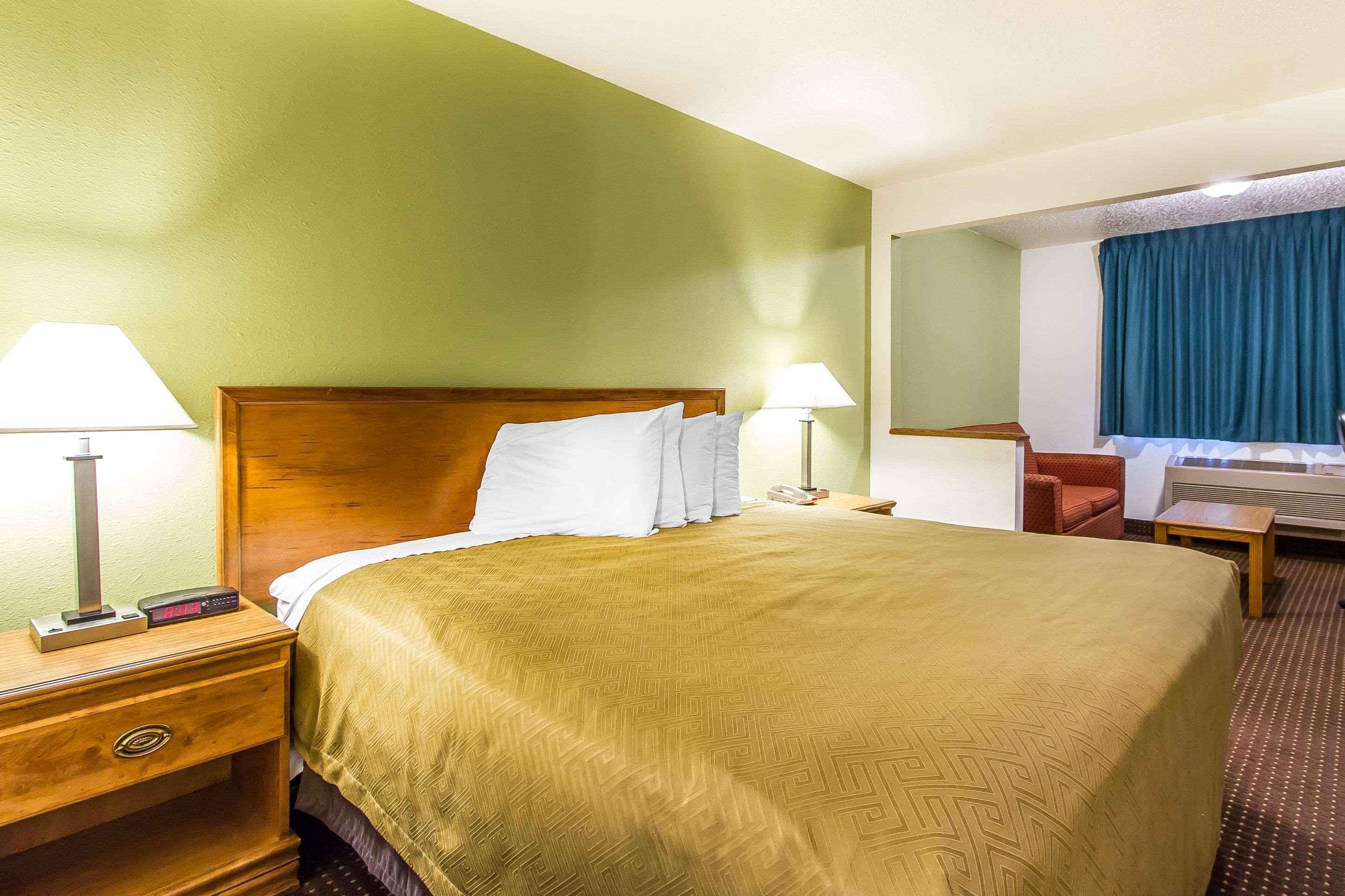 Econo Lodge & Suites Pekin Zewnętrze zdjęcie