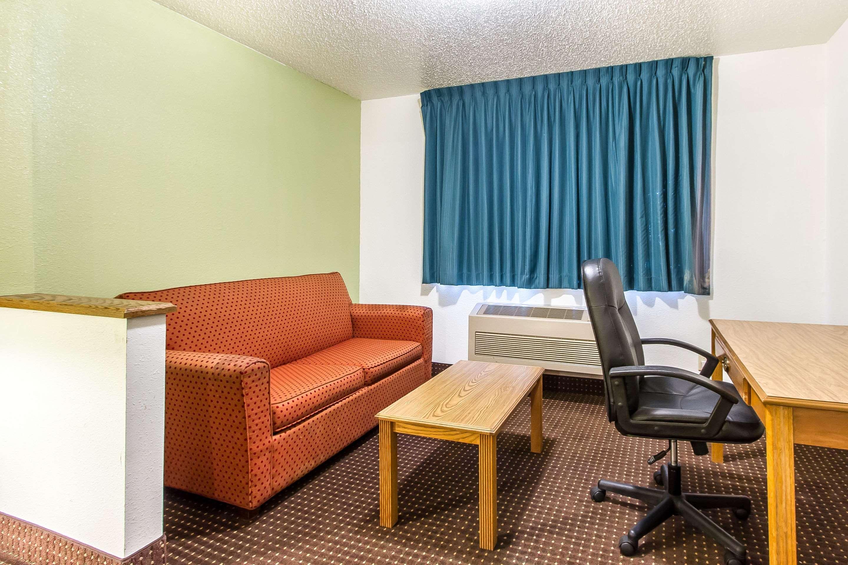 Econo Lodge & Suites Pekin Zewnętrze zdjęcie