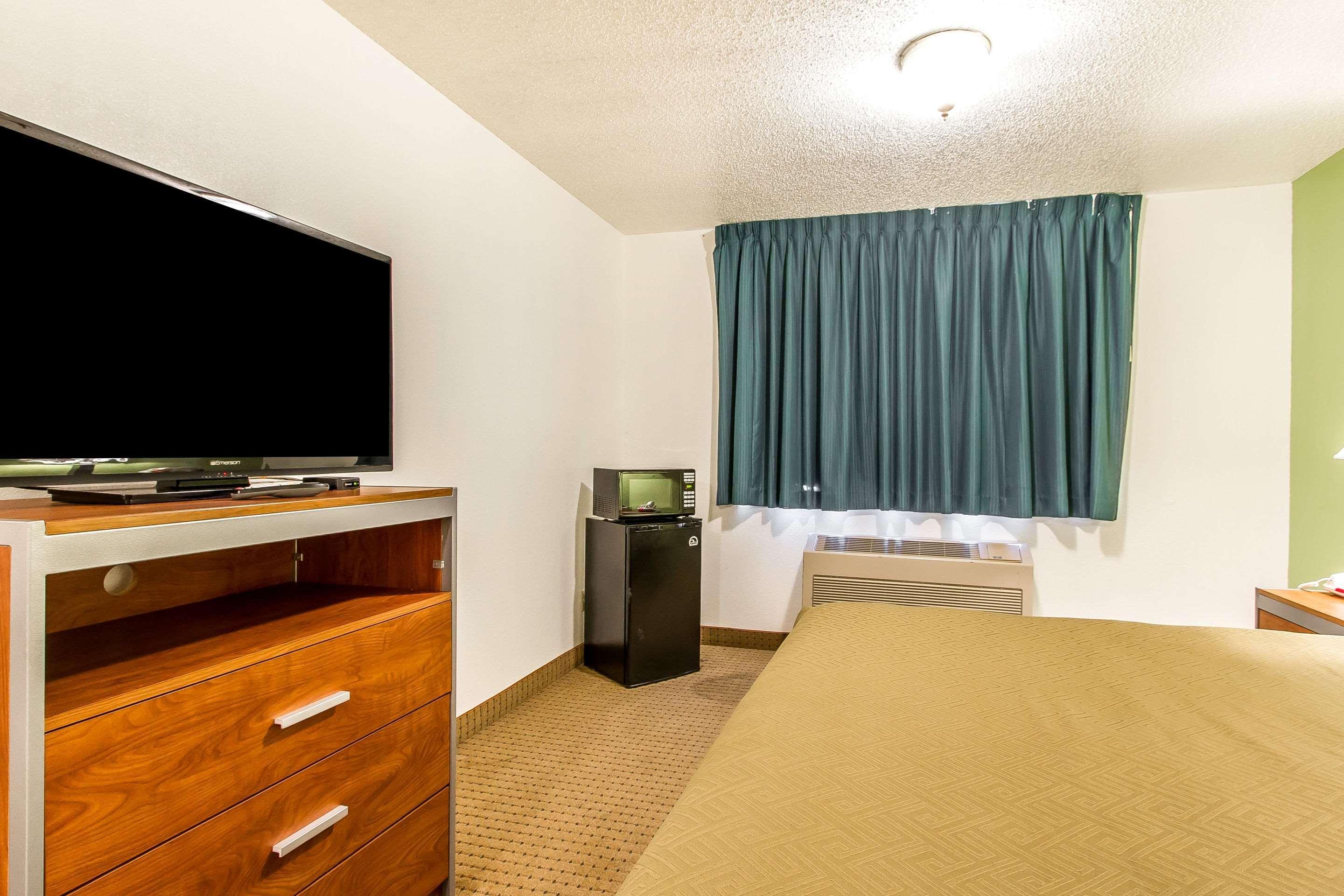 Econo Lodge & Suites Pekin Zewnętrze zdjęcie
