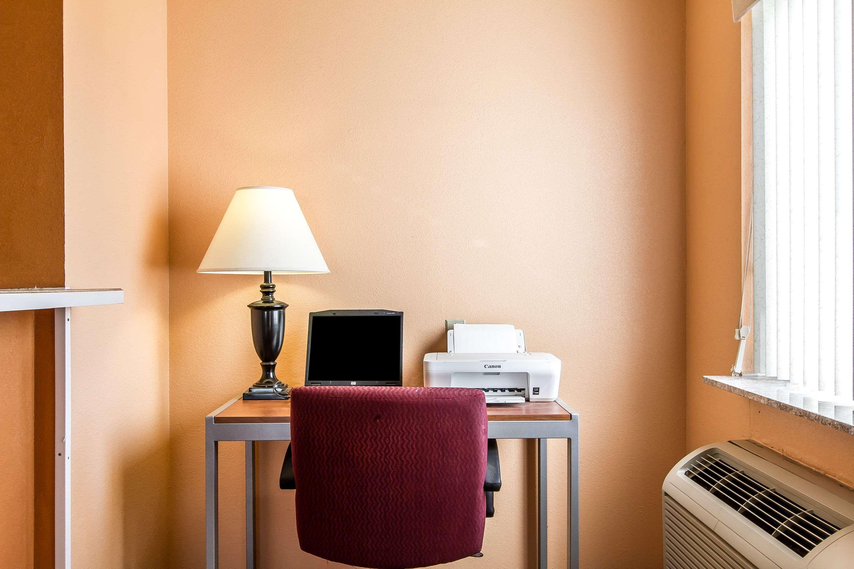 Econo Lodge & Suites Pekin Zewnętrze zdjęcie