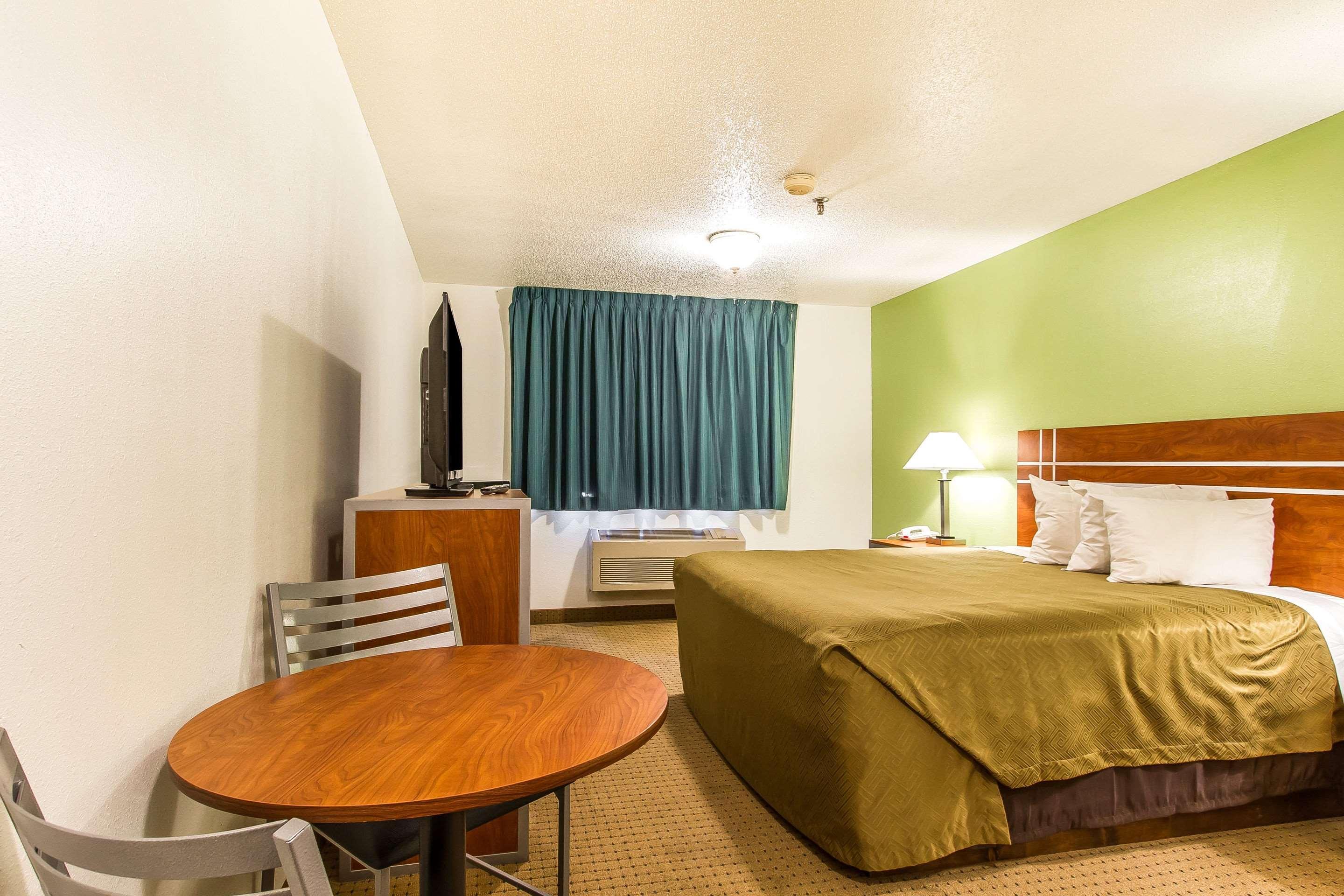 Econo Lodge & Suites Pekin Zewnętrze zdjęcie