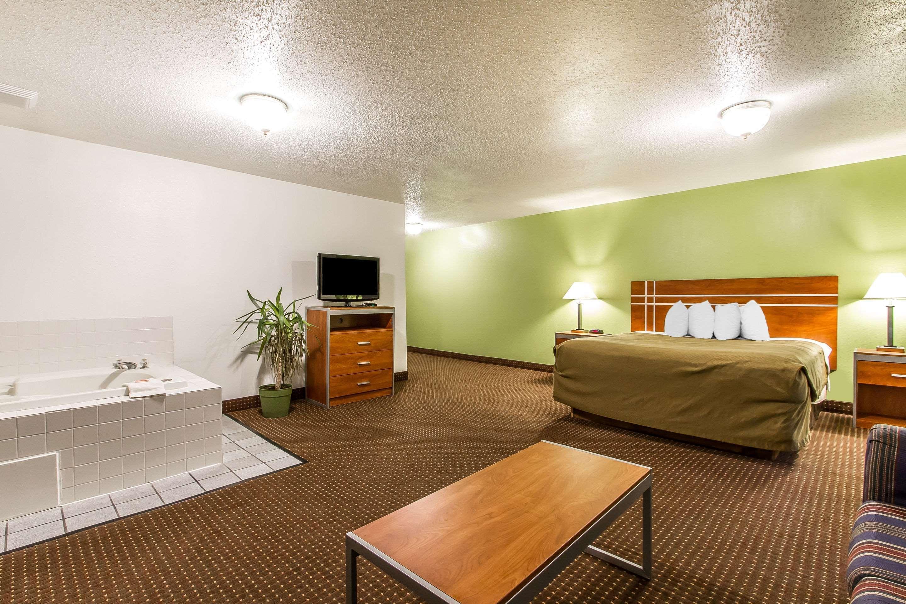 Econo Lodge & Suites Pekin Zewnętrze zdjęcie
