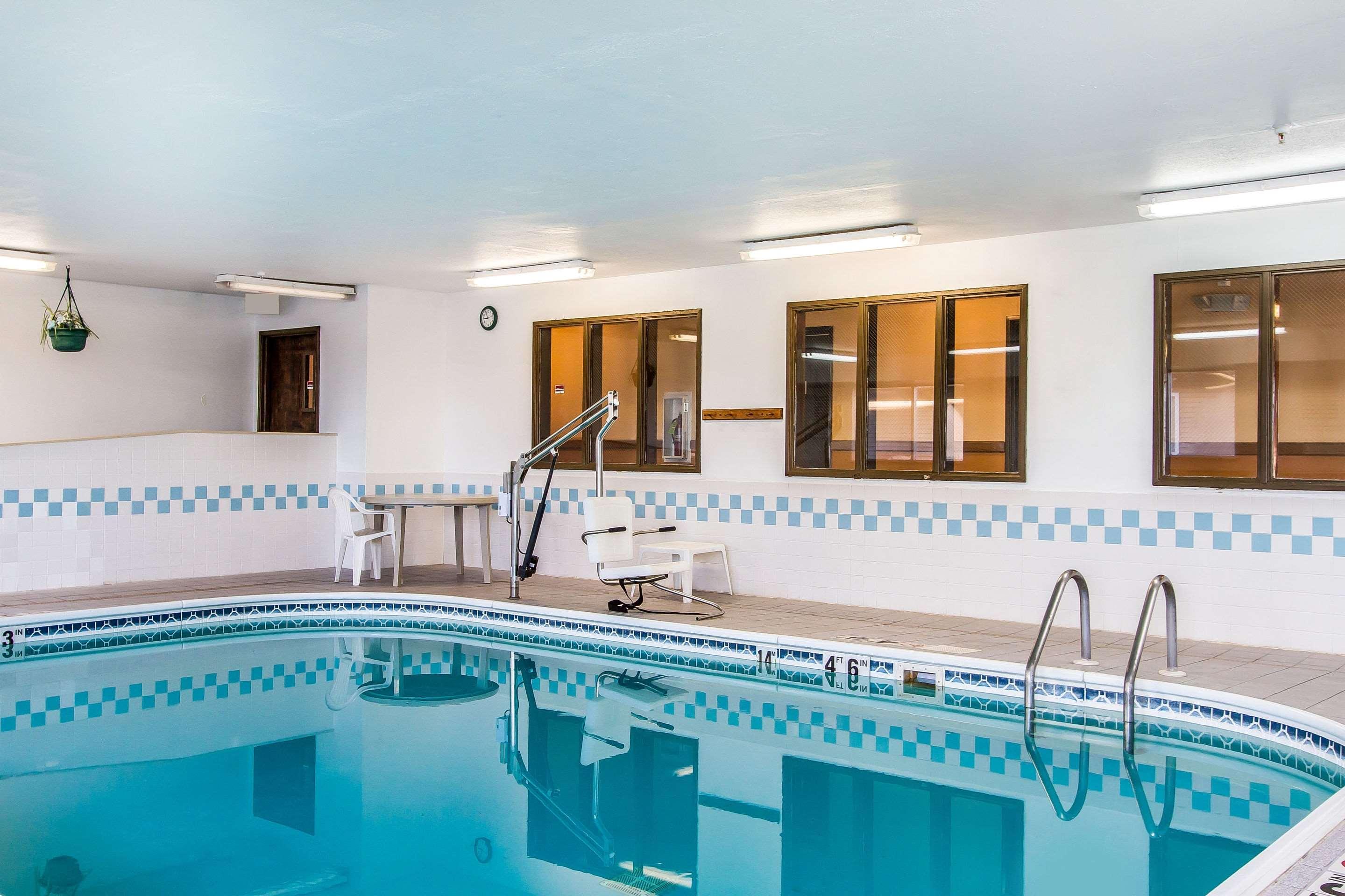 Econo Lodge & Suites Pekin Zewnętrze zdjęcie