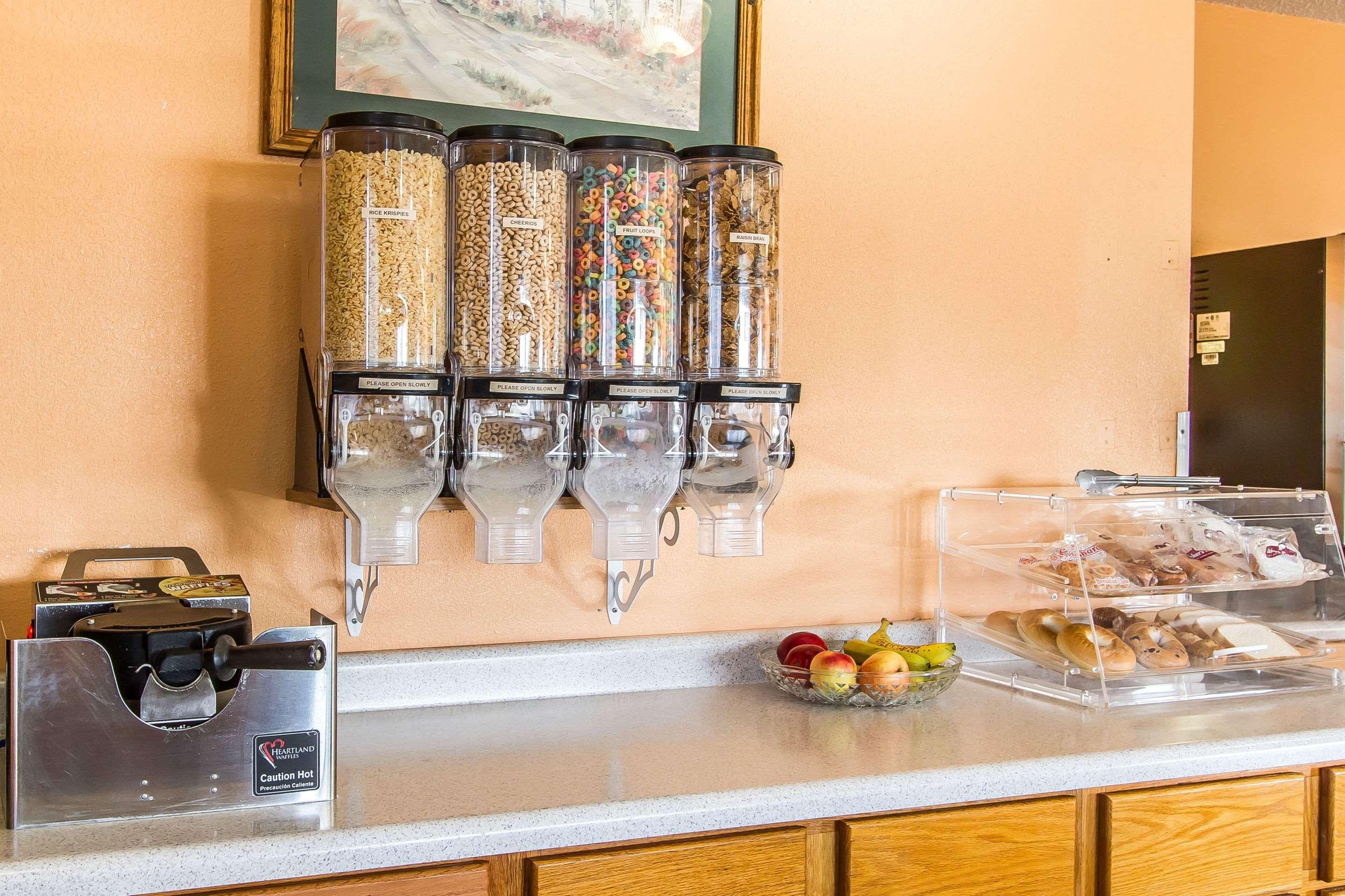 Econo Lodge & Suites Pekin Zewnętrze zdjęcie